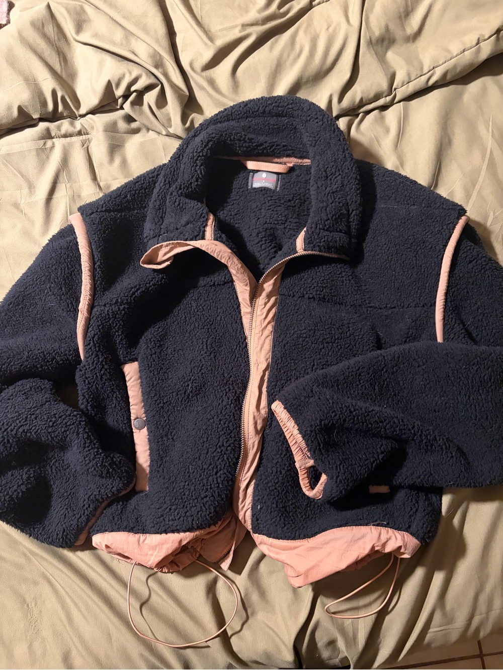FP MOVEMENT Courtside Fleece Black and Blush Sherpa Zip-Front Jacket - Picture 2 of 3